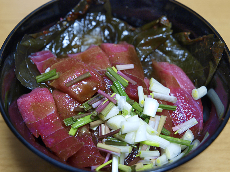 maguro_egoma081111.jpg