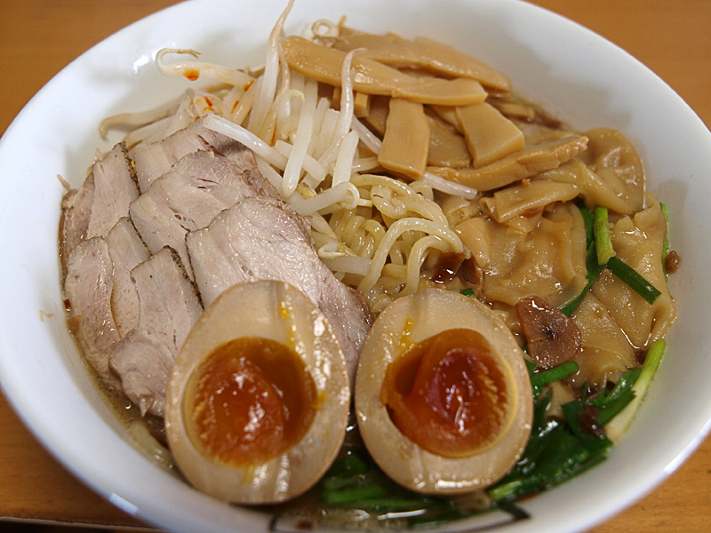 ramenya_wantan2.jpg