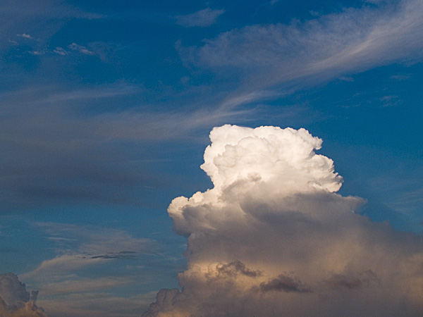 060828_04w_cloud.jpg