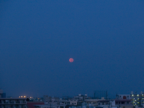 060908_01moon.jpg