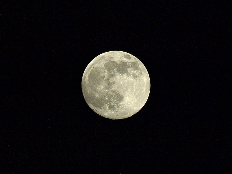071025_04full_moon_z.jpg