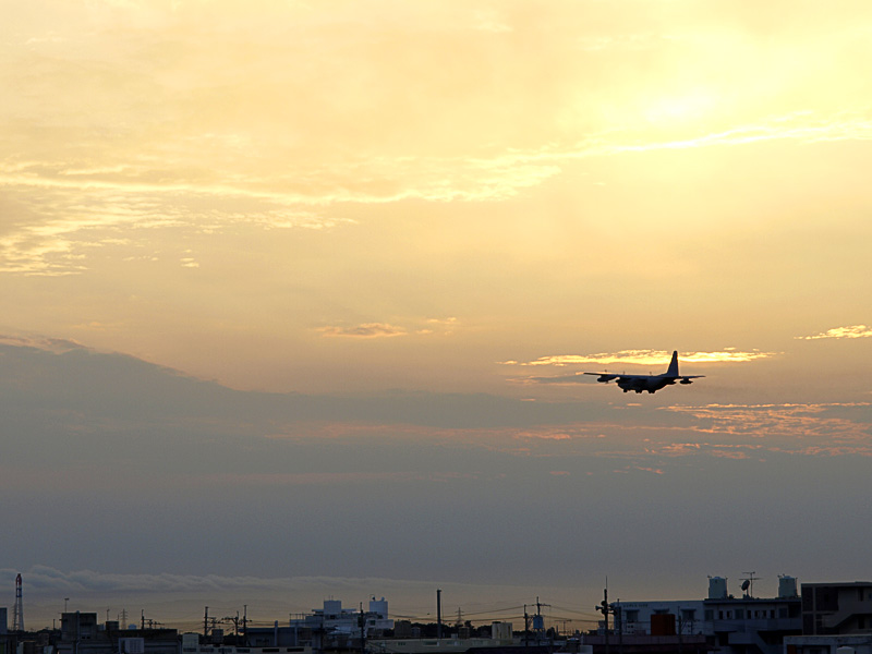 080318_09plane_g.jpg