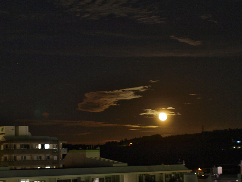 080819_13moon_or.jpg