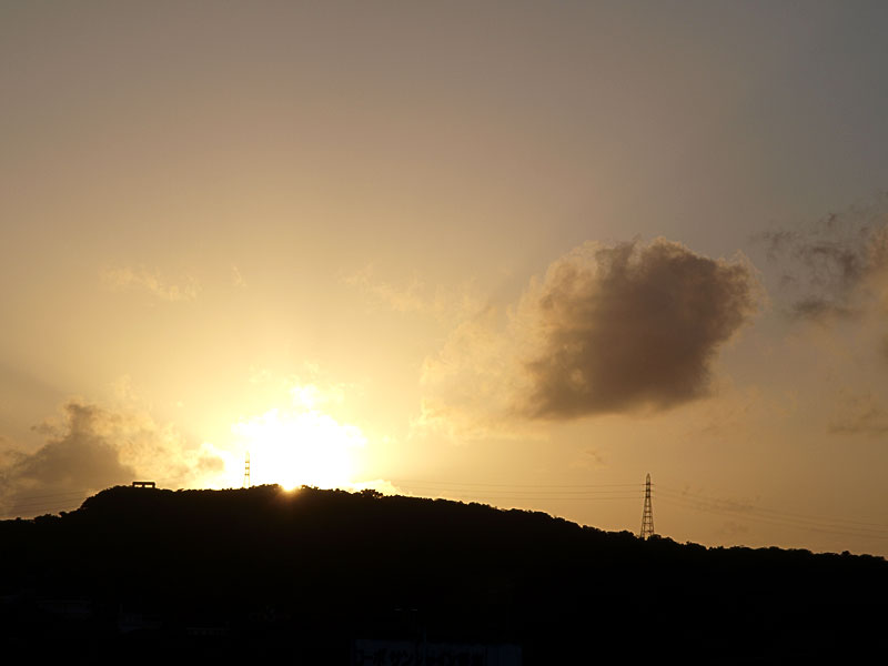 081018_03rise.jpg