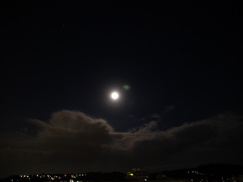090110_07moon.jpg