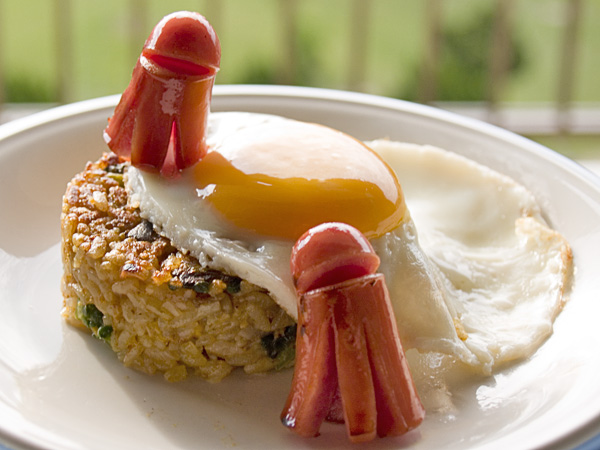 kaseijin_on_goyaegg.jpg
