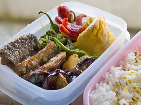 lunchbox060928.jpg
